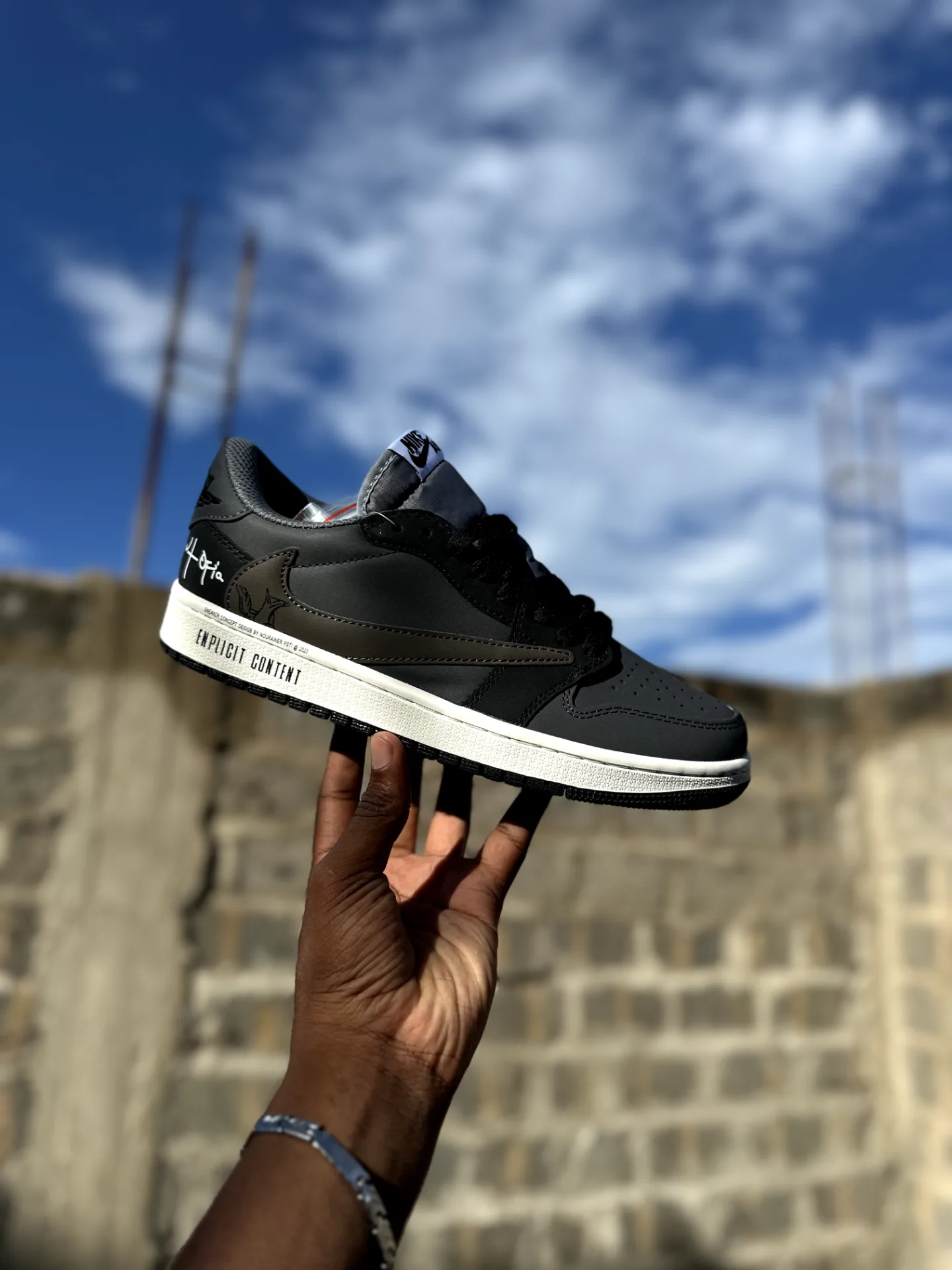Travis Scott x Air Jordan 1 Low - Utopia - View 1
