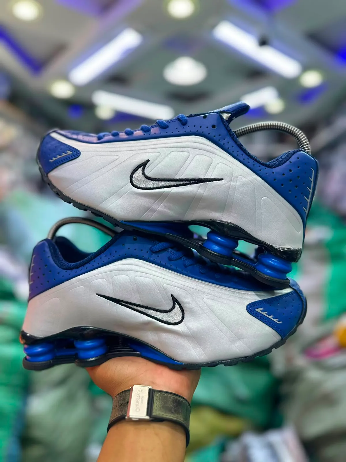 Nike Shox R4 "Metallic Silver / Royal Blue"