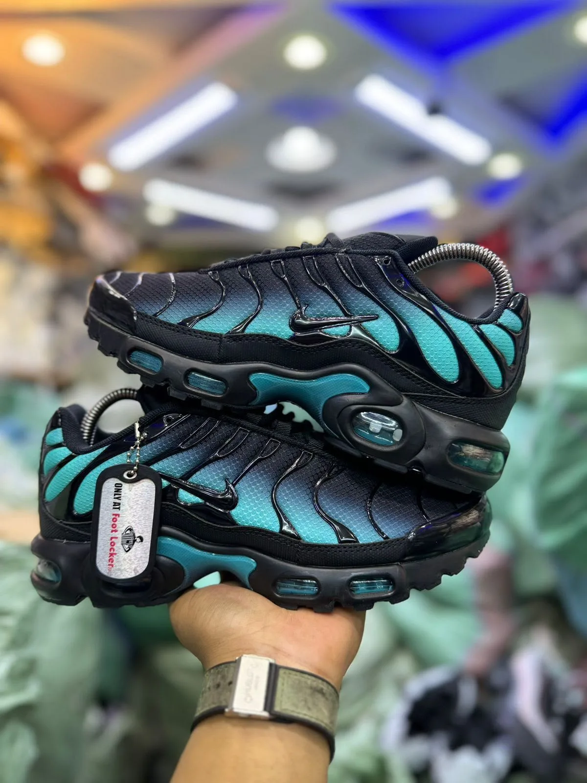 Nike Air Max Plus TN "Black / Hyper Turquoise"