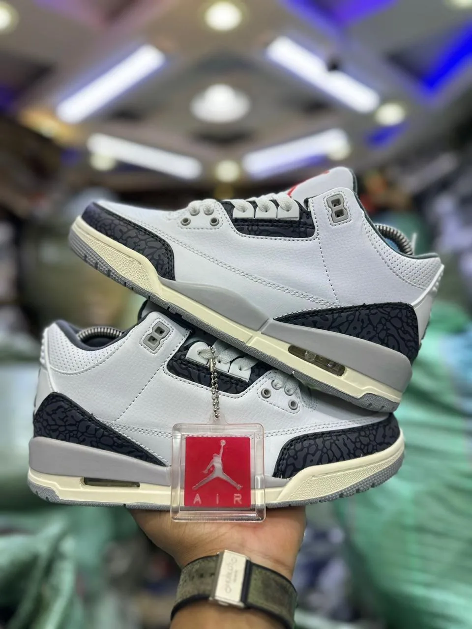 Air Jordan 3 Retro "White Cement"