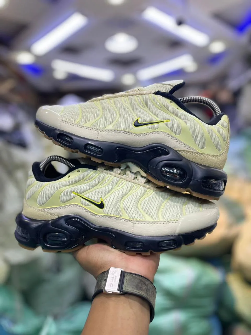 Nike Air Max Plus TN "Pale Lemon"