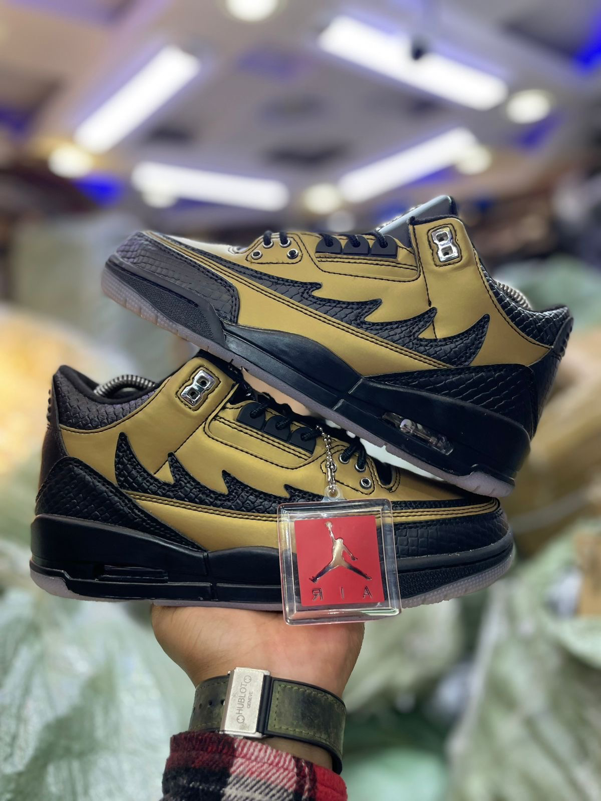 Air Jordan 3 ‘El Vuelo’ black Gold