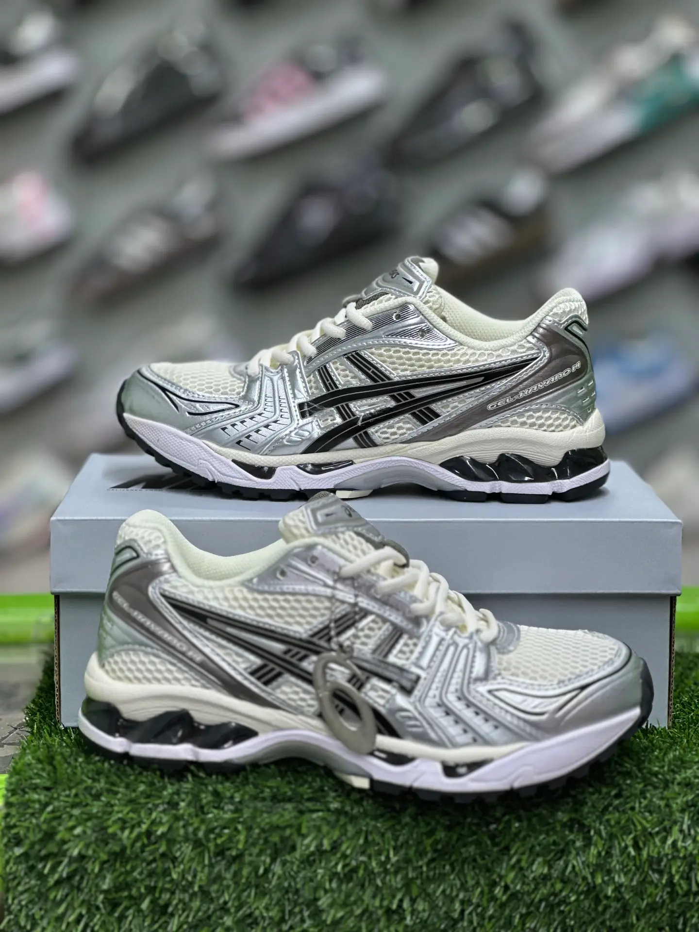 Asics Gel Kanayo 14 Graphite Grey original - Detail View Kenya