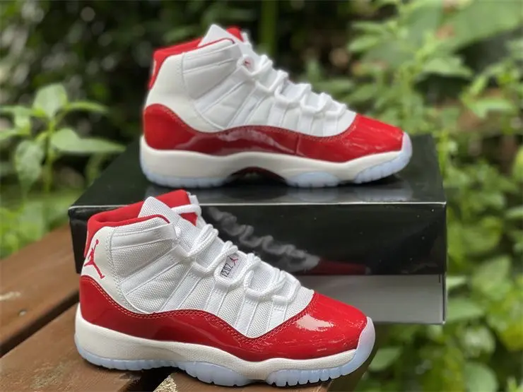 Jordan 11 ‘Cherry Red’ original - Detail View Kenya