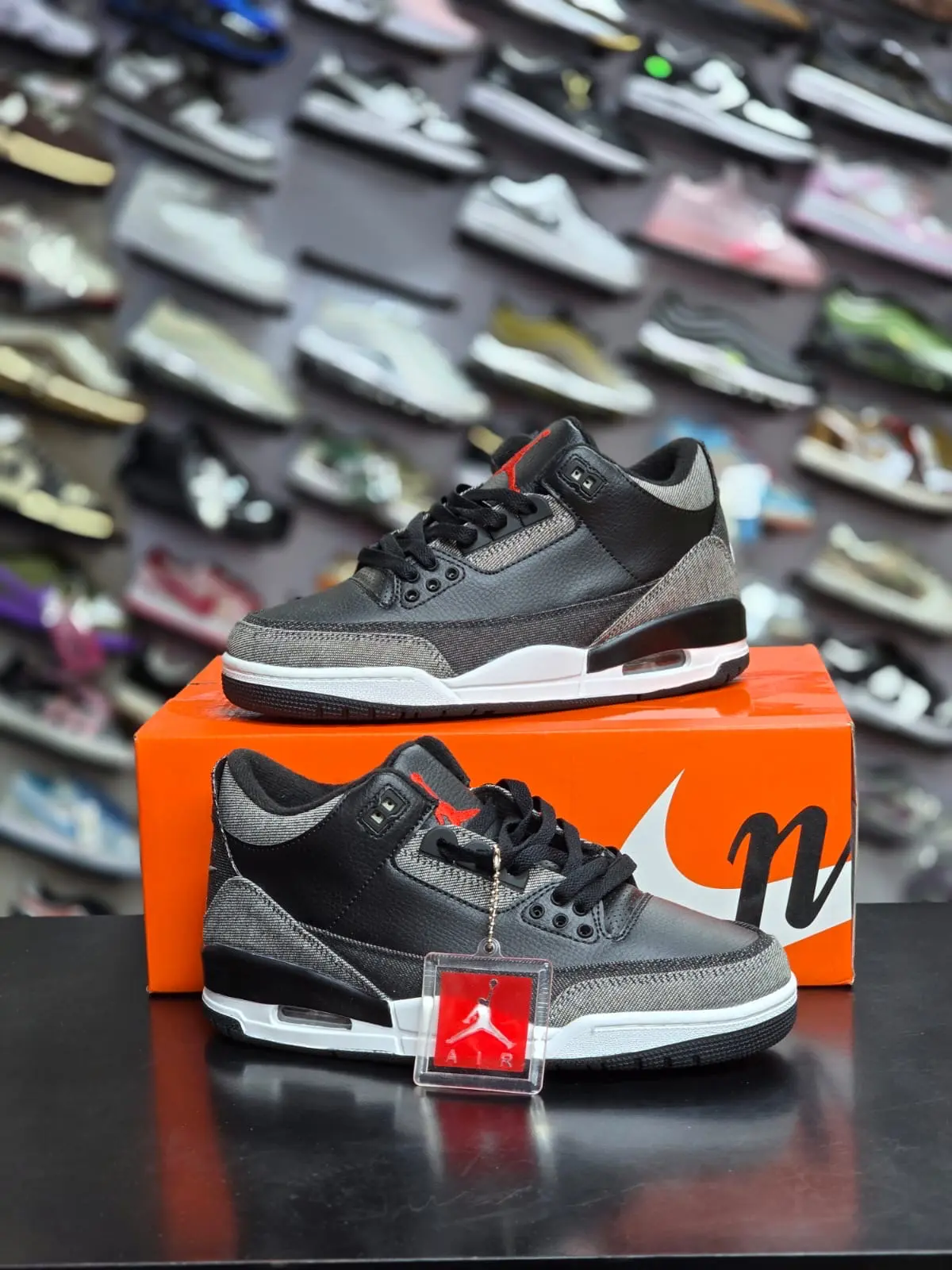 Levi's x Jordan 3 black Denim original - Detail View Kenya