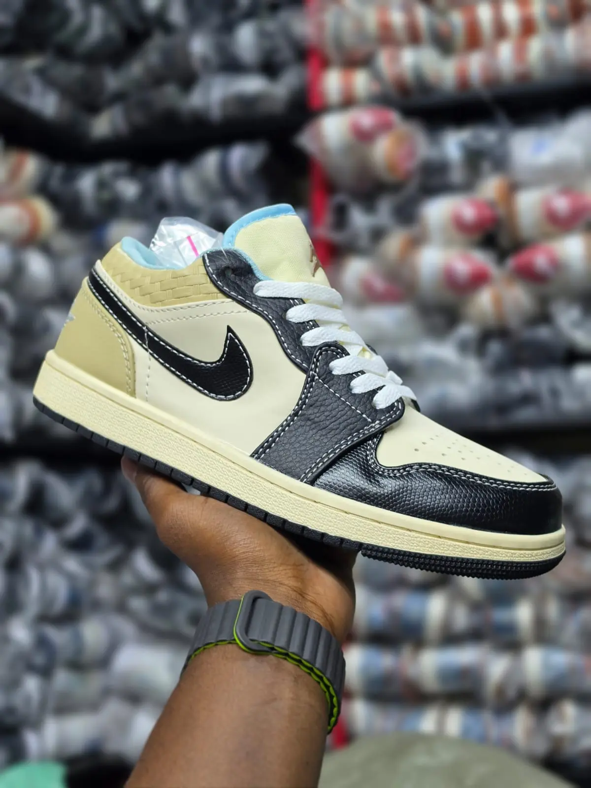 Air Jordan 1 low ‘Milk Chocolate’ Price in Kenya | 100% Authentic Jordan 1s {Low/ High}