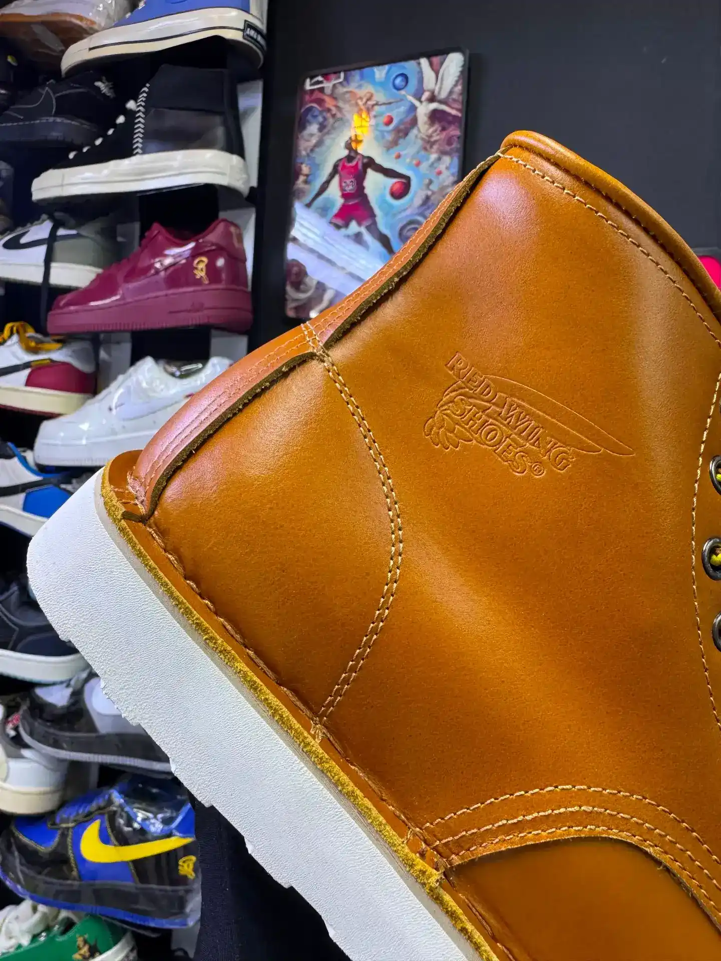 Red Wing Heritage 6-Inch Classic Moc Toe boots original - Detail View Kenya