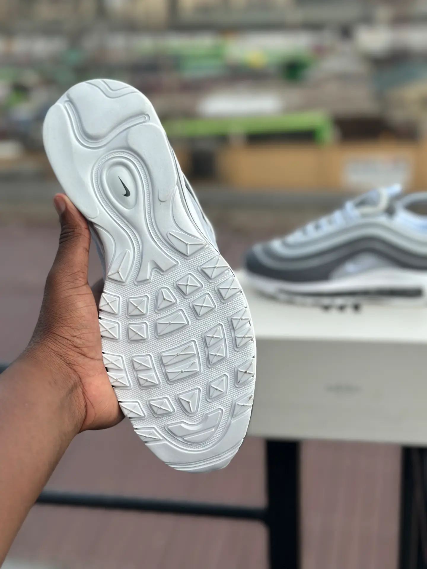 Airmax 97 Wolf Grey original - Detail View Kenya