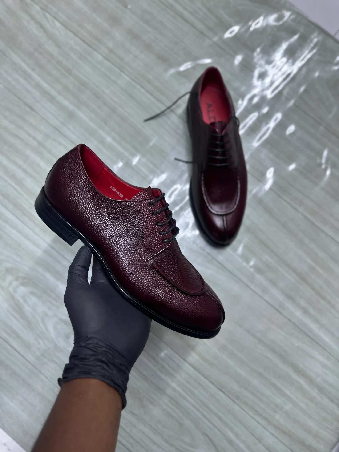 Burgundy Textured spilt-toe Derby Dress Shoes Price in Kenya | 100% Authentic Official Shoes
