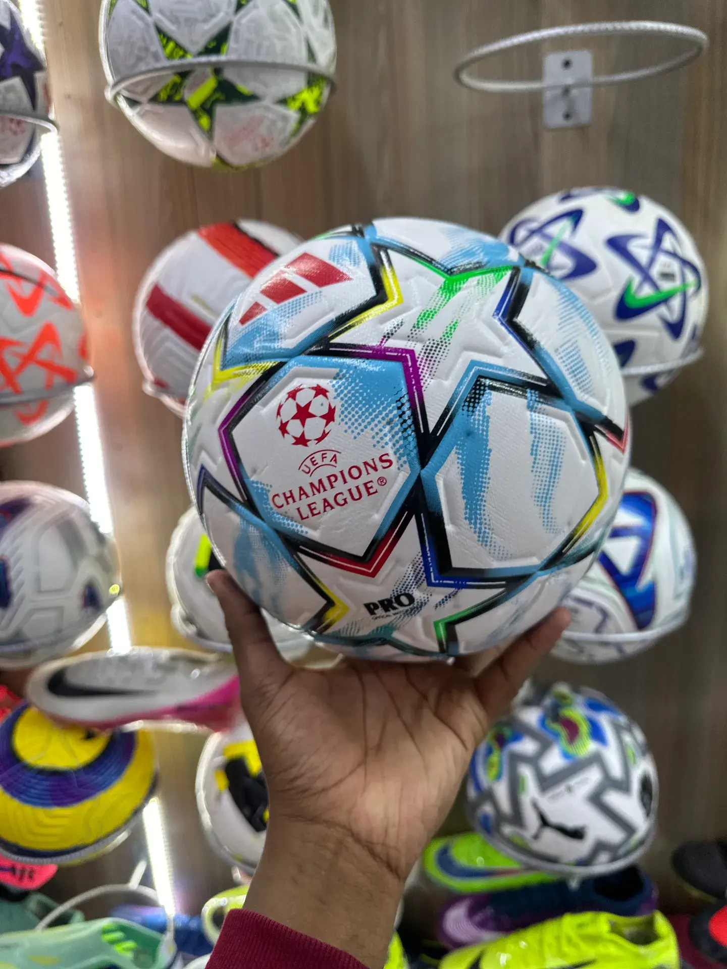 Official League Tubeless soccer balls  champions league - Detail View Kenya
