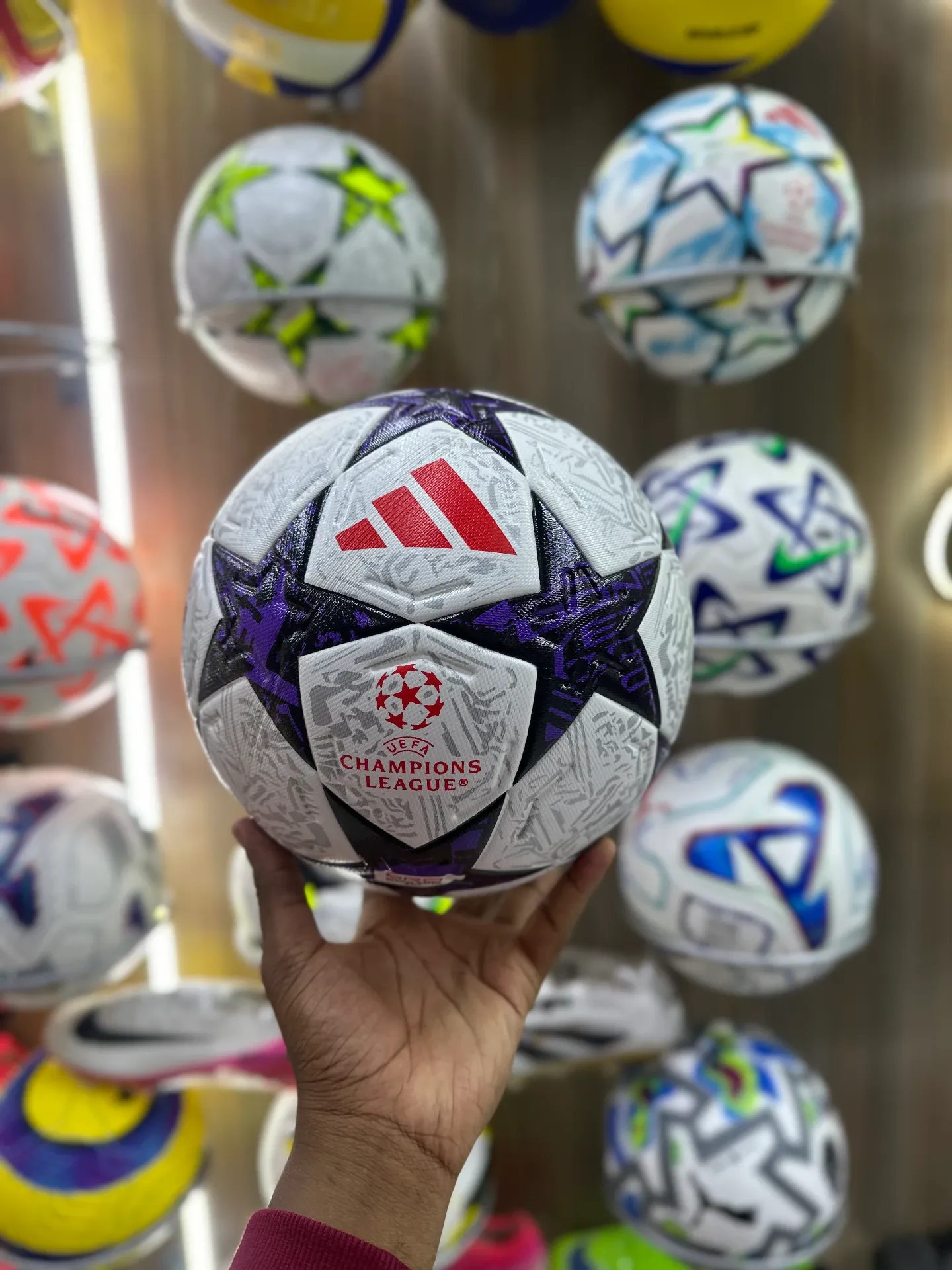 Official League Tubeless soccer balls  champions league - Detail View Kenya