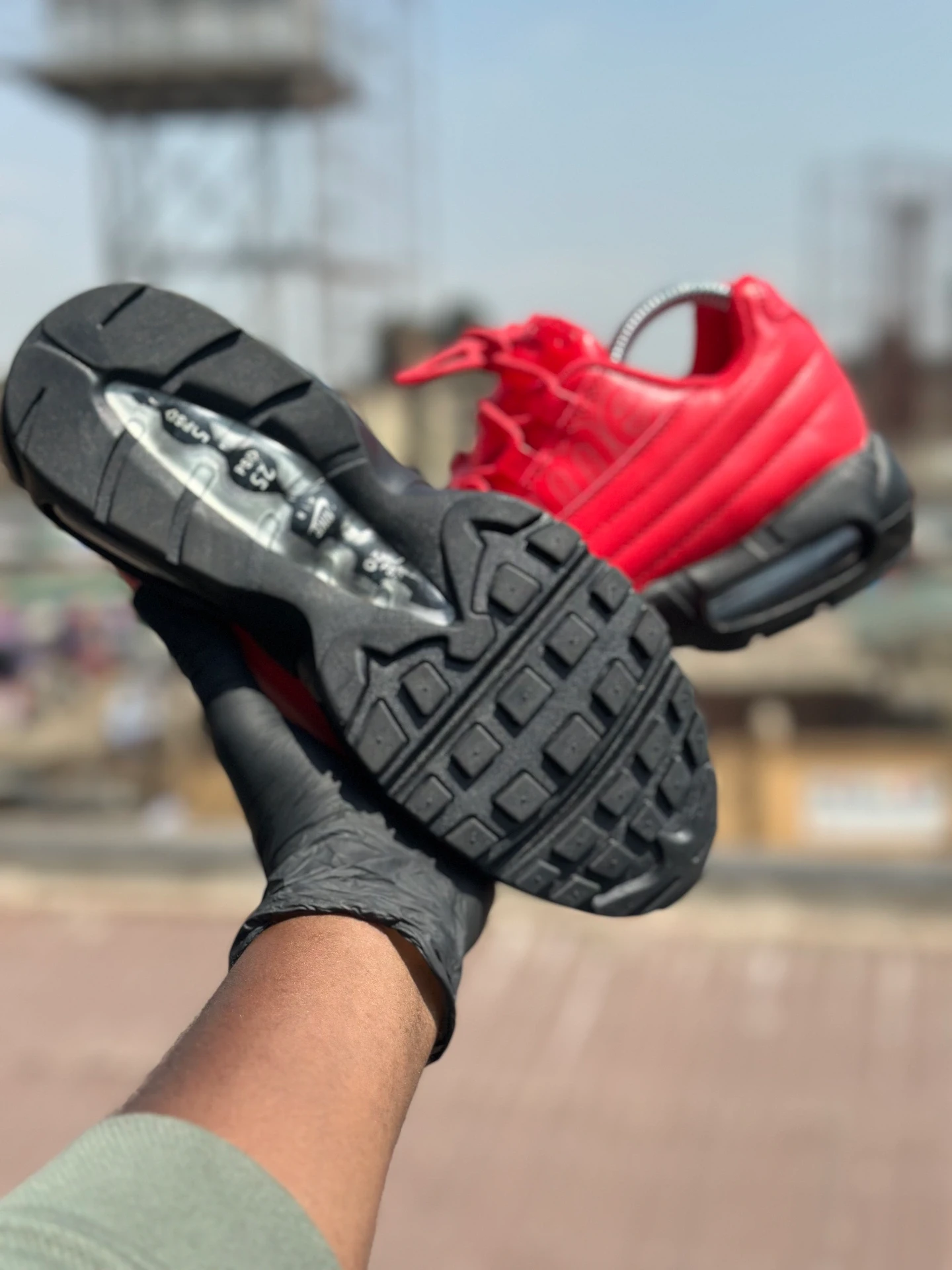 Nike x Supreme Air Max 95 Lux "Red” original - Detail View Kenya