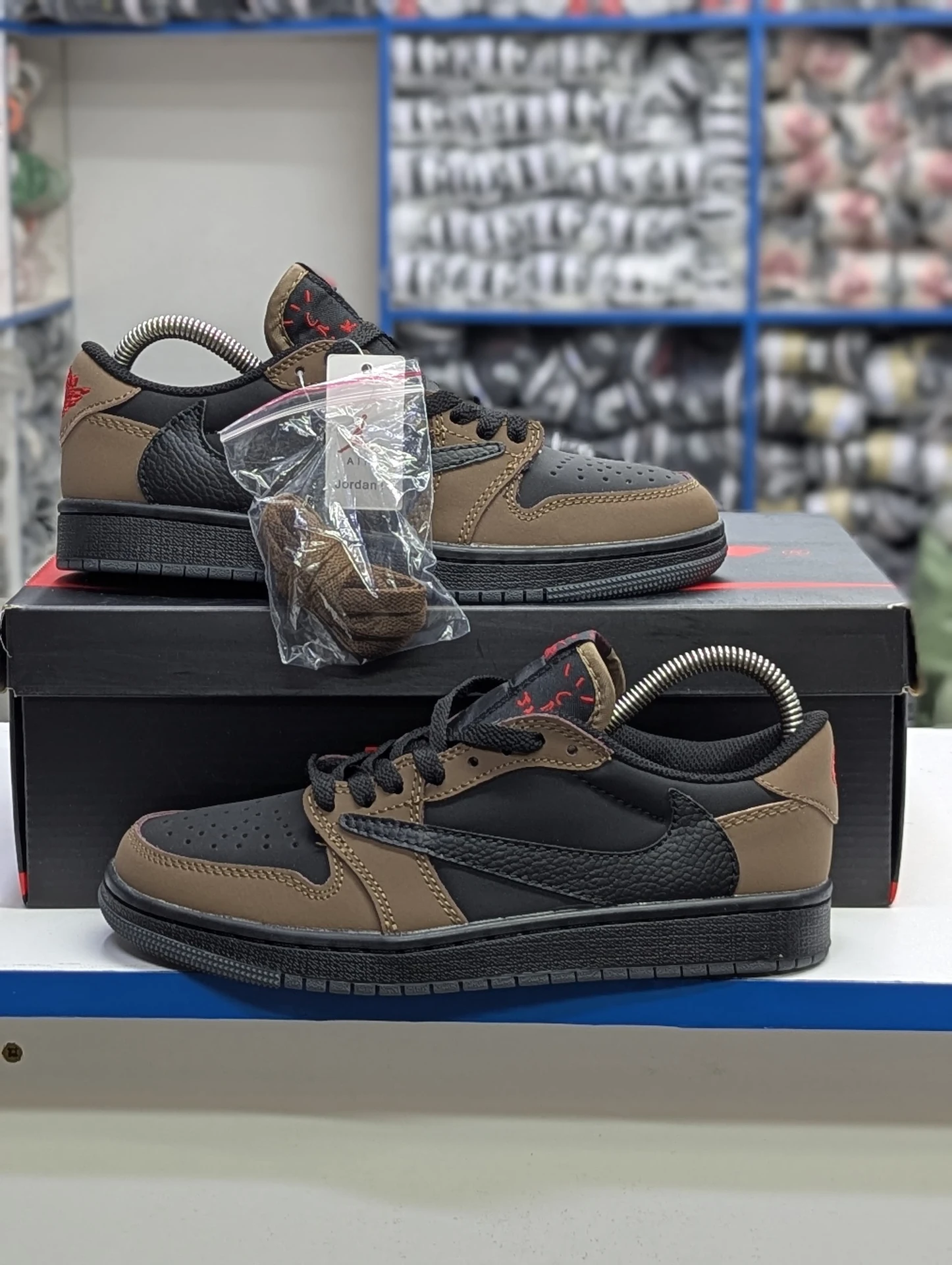 Jordan 1 x Travis Scott low - Original KSh Price Nairobi