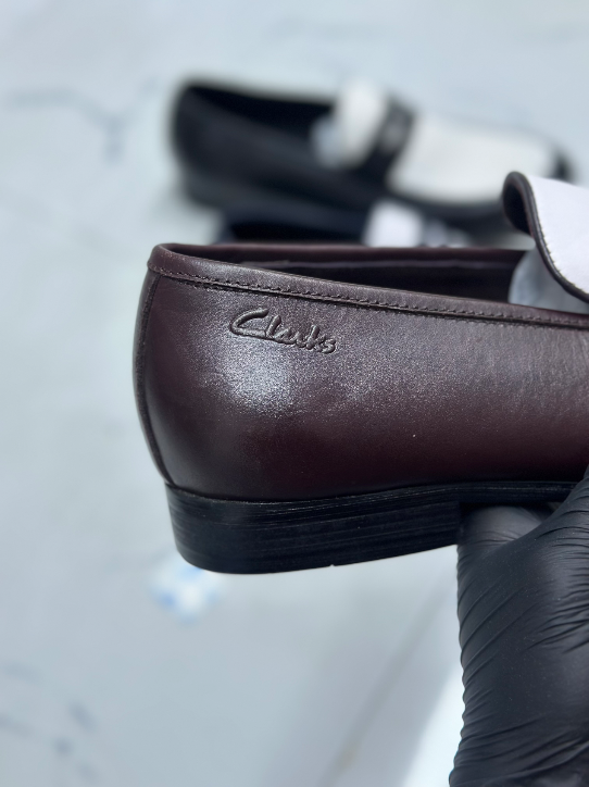 Pure leather clarks loafers chocolate brown original - Detail View Kenya